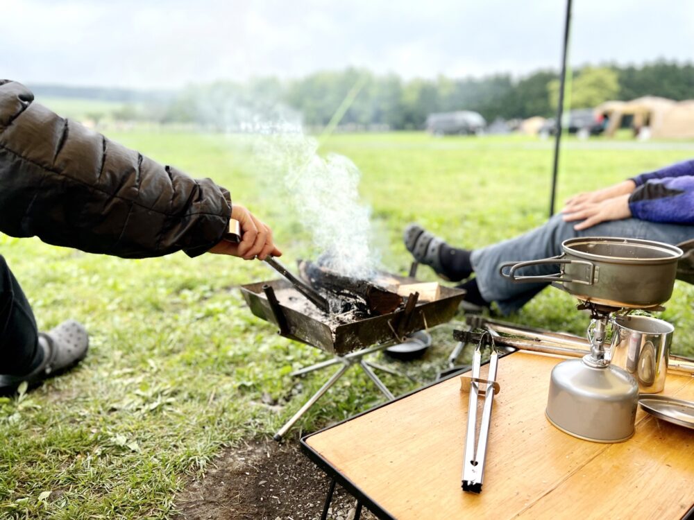 雨でもキャンプを楽しもう！設営のコツや注意点など