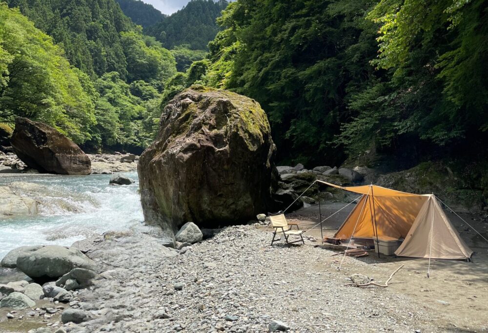 川の近くのサイトでは増水に注意